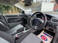 used Ford Focus 1.6 TDCi Zetec 5dr [110] [DPF]