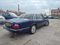 Second-hand Jaguar XJ Sovereign 284 CP (208 kW) 1999 Albastru Berlinǎ