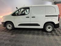 Used Vauxhall Combo 100 HP (73 kW) 2022 White MPV
