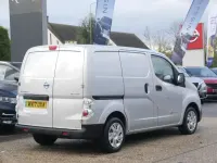 Begagnad Nissan e-NV200 Acenta 80 kW (109 HK) 2016 Silver Minibuss