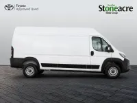 Used Toyota Proace 111 kW (151 HP) 2025 White MPV