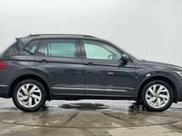 Used VW Tiguan Life 150 HP (110 kW) 2021 Urano grey SUV