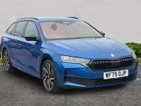 Used Skoda Octavia SportLine 150 HP (110 kW) 2025 Race blue metallic Estate