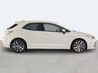Begagnad Toyota Corolla Design 122 HK (89 kW) 2021 Vit Halvkombi