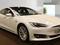 Used Tesla Model S 241 kW (328 HP) 2019 White Hatchback