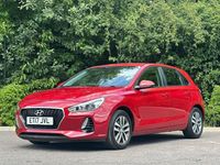 Used Hyundai i30 SE 118 HP (86 kW) 2017 Red Hatchback