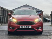 Used Ford Focus Zetec 120 HP (88 kW) 2015 Red Hatchback