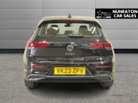 Second-hand VW Golf VIII S 150 CP (110 kW) 2023 Negru Hatchback
