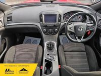 Used Vauxhall Insignia Edition 163 HP (119 kW) 2014 Red Hatchback
