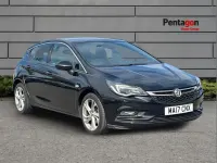 Used Vauxhall Astra SRi 99 HP (72 kW) 2017 Black Hatchback