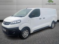 Used Vauxhall Vivaro S 100 HP (73 kW) 2020 White MPV