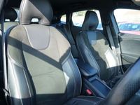 used Volvo V40 1.5 T3 R-DESIGN NAV PLUS 5d AUTO 150 BHP Hatchback