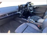 Usado Audi A4 Black Edition 150 HP (110 kW) 2023 Cinzento Sedan