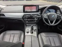 Used BMW 520 Sport Line 187 HP (137 kW) 2022 Red