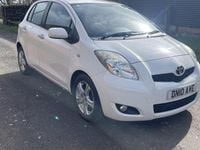 Used Toyota Yaris 101 HP (74 kW) 2010 White Hatchback