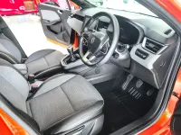 Used Renault Clio Techno 90 HP (66 kW) 2024 Valencia orange Hatchback