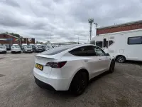 Begagnad Tesla Model Y Performance 313 kW (426 HK) 2023 Vit SUV