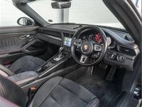 Begagnad Porsche 911 444 HK (326 kW) 2019 Svart Cab