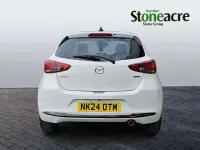 Usado Mazda 2 Homura-Aka 116 CV (85 kW) 2024 Blanco Utilitario
