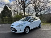 Used Ford Fiesta Zetec 82 HP (60 kW) 2012 White Hatchback