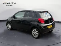 Begagnad Citroën C1 2021 Svart Halvkombi