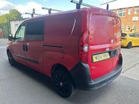Usado Fiat Doblò 90 HP (66 kW) 2014 Vermelho Monovolume