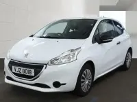 Begagnad Peugeot 208 Access 68 HK (50 kW) 2014 Vit Halvkombi