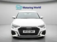 Begagnad Audi A3 Sportback S-Line 150 HK (110 kW) 2023 Vit Halvkombi