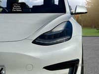 Used Tesla Model 3 Standard Range 239 kW (325 HP) 2020 White Sedan
