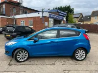 Used Ford Fiesta Titanium 125 HP (91 kW) 2016 Blue Hatchback