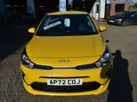 Begagnad Kia Rio 83 HK (61 kW) 2022 Gul Halvkombi