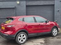 Used Nissan Qashqai Acenta 115 HP (84 kW) 2018 Red SUV