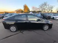 Used Toyota Prius Active 122 HP (89 kW) 2016 Black Hatchback