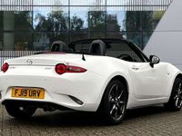 Used Mazda MX5 Inclusive 184 HP (135 kW) 2019 White Cabriolet