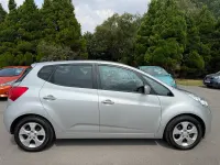 Used Kia Venga 125 HP (91 kW) 2013 Silver Hatchback