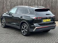 Używany VW Tiguan Elegance 150 KM (110 kW) 2025 Czarny SUV