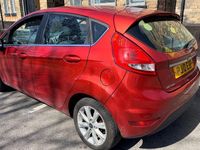 Used Ford Fiesta Zetec 70 HP (51 kW) 2010 Red Hatchback