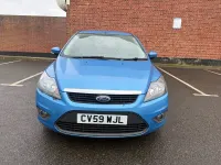 Usado Ford Focus Zetec 100 HP (73 kW) 2009 Azul Citadino