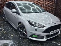 Used Ford Focus ST 185 HP (136 kW) 2016 Silver Hatchback