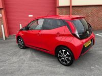 Gebraucht Toyota Aygo Trend 72 PS (52 kW) 2020 Rot Kleinwagen