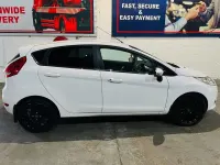 Usado Ford Fiesta Titanium 70 HP (51 kW) 2011 Branco Citadino