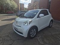 Used Toyota iQ 68 HP (50 kW) 2009 White Hatchback