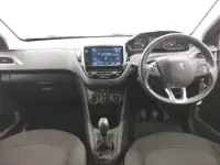 Used Peugeot 208 Signature Sky 82 HP (60 kW) 2019 Grey Hatchback