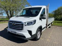 Usado Maxus V90 150 HP (110 kW) 2023 Branco Van