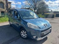 Used Peugeot TePee S 92 HP (67 kW) 2011 Blue MPV