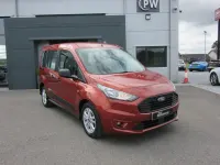 Usado Ford Tourneo Zetec 120 HP (88 kW) 2021 Laranja Monovolume