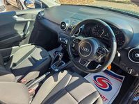 Begagnad Audi A1 Sport 125 HK (91 kW) 2016 Svart Halvkombi