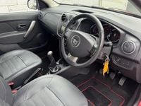 Used Dacia Sandero Lauréate 90 HP (66 kW) 2016 Hatchback