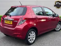 Used Toyota Yaris 99 HP (72 kW) 2013 Red Hatchback