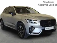 Usado Volvo XC60 Plus 250 HP (183 kW) 2025 Prateado SUV